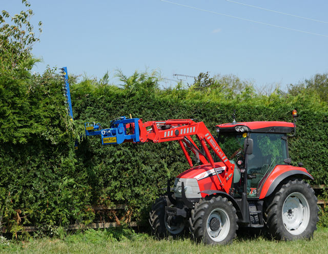 Slanetrac-SA1000-Tractor-Swivel-Trim-Cutter-Bar